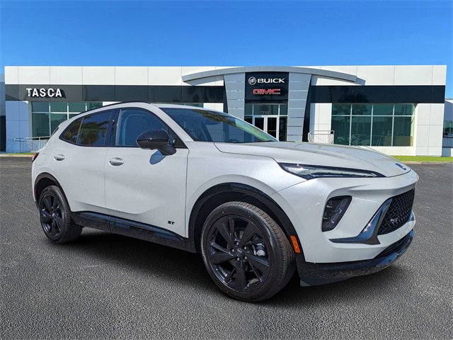 2025 Buick Envision Sport Touring's photo
