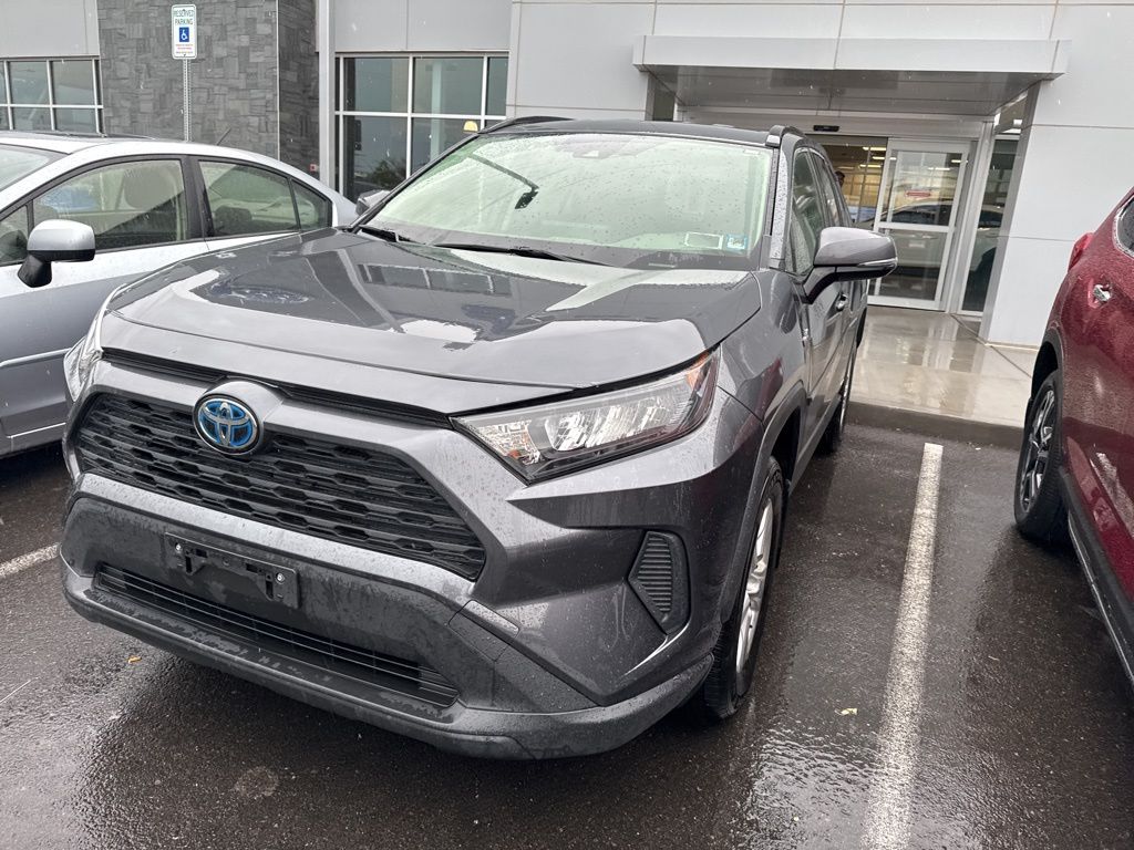 2019 Toyota RAV4 Hybrid LE photo 2