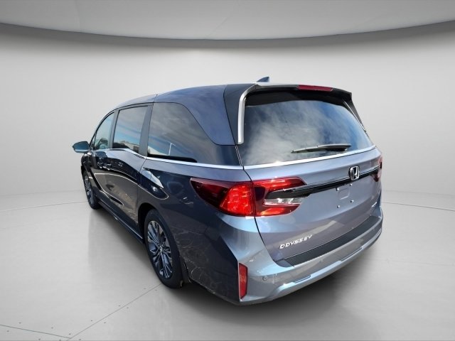 2026 Honda Odyssey Touring photo 4