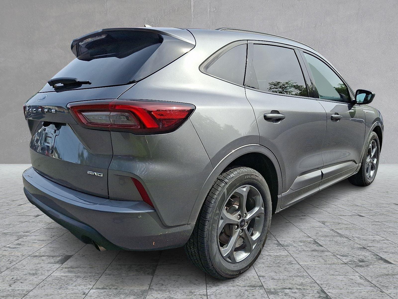 2023 Ford Escape ST-Line photo 6
