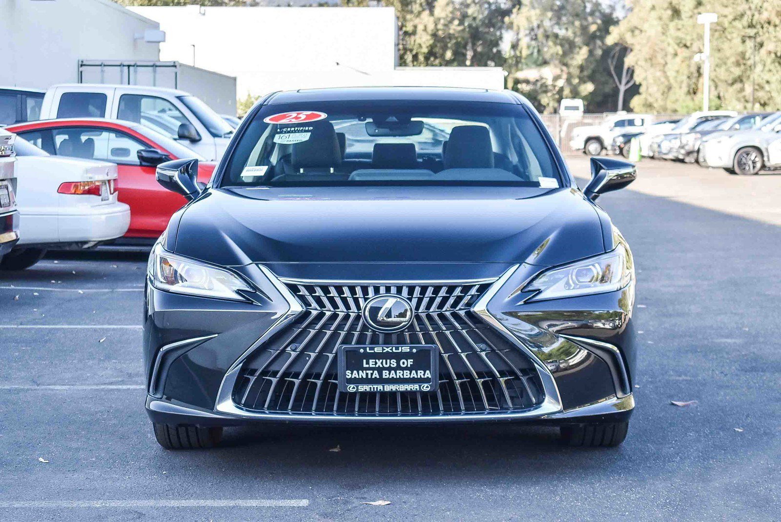 2025 Lexus ES 300h photo 2