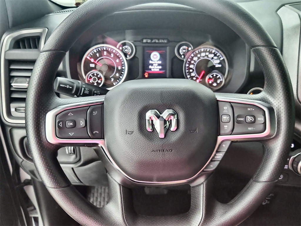 2025 Ram 1500 Tradesman photo 4