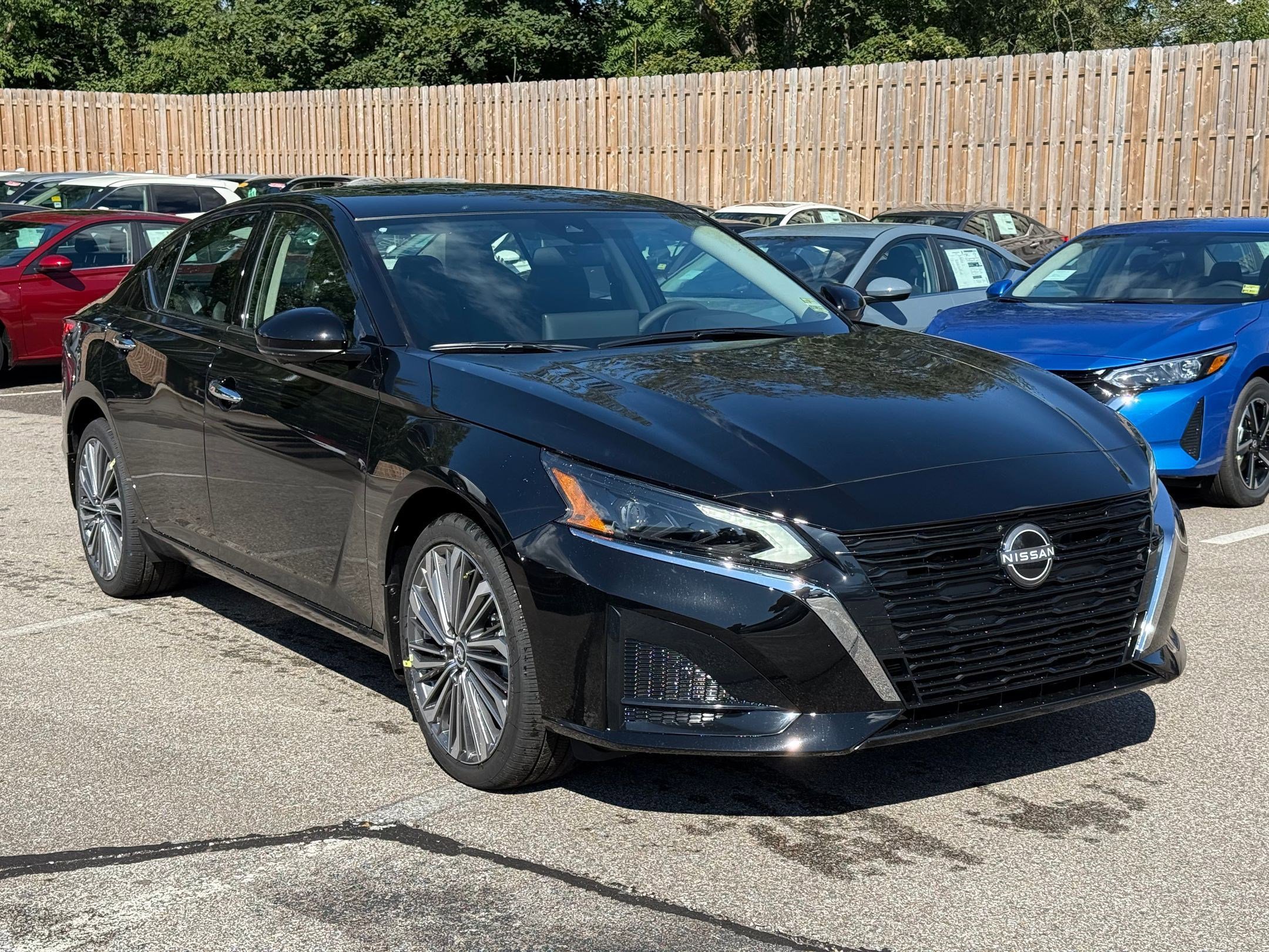 2025 Nissan Altima SL photo 6