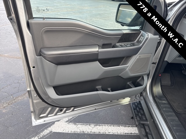2025 Ford F-150 Lightning photo 26