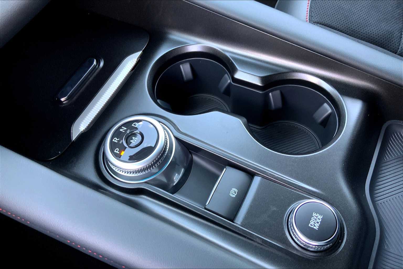 2025 Ford Explorer ST photo 7