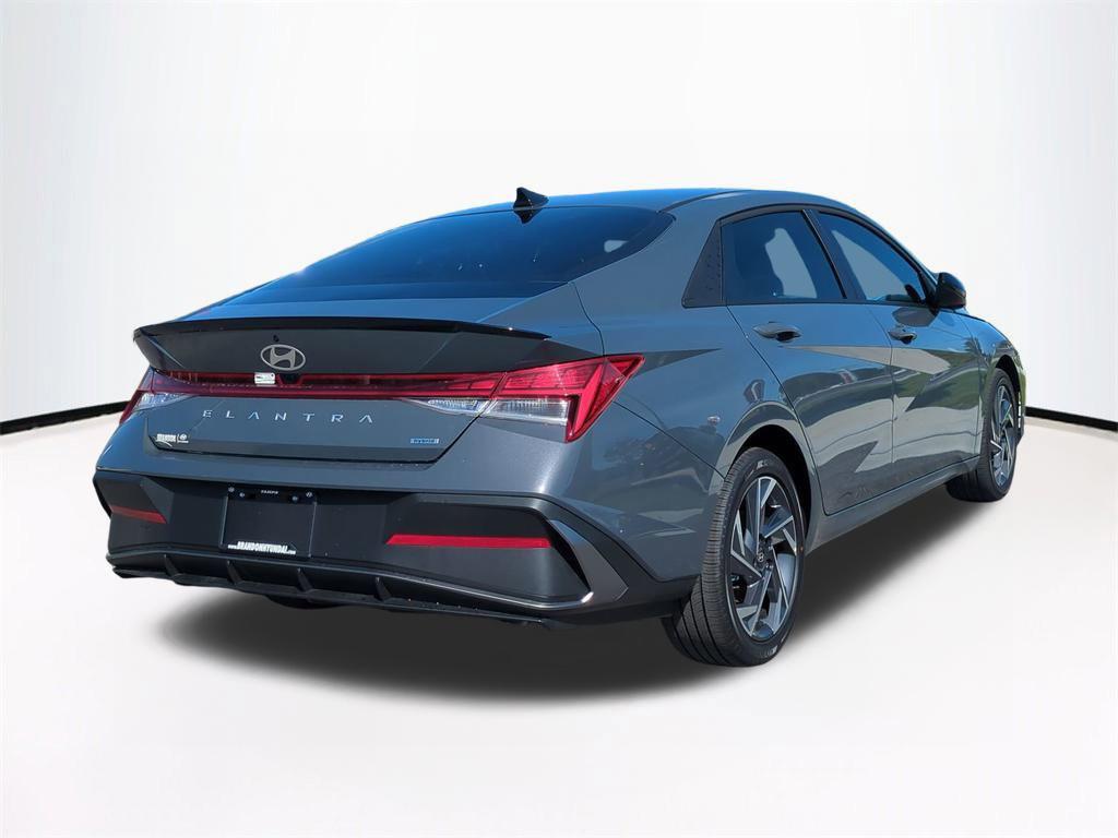 2025 Hyundai Elantra Hybrid SEL Sport photo 4