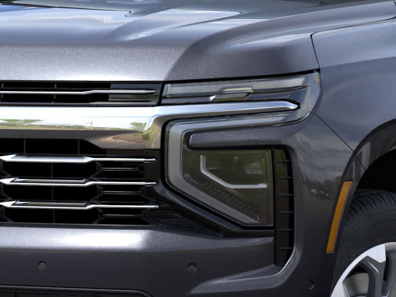 2025 Chevrolet Suburban LT photo 9