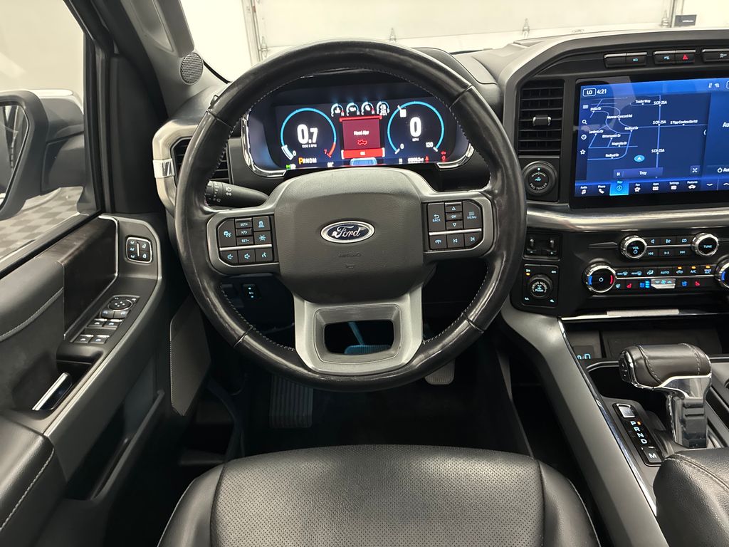 2022 Ford F-150 Lariat photo 12