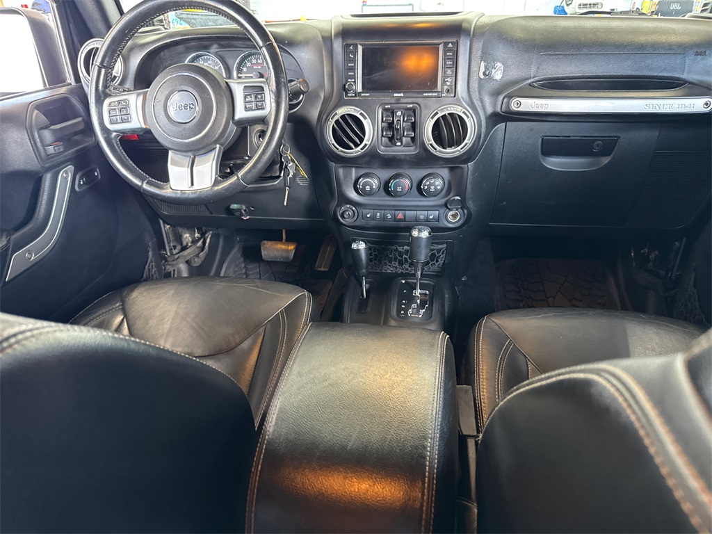 2015 Jeep Wrangler Unlimited Rubicon photo 5