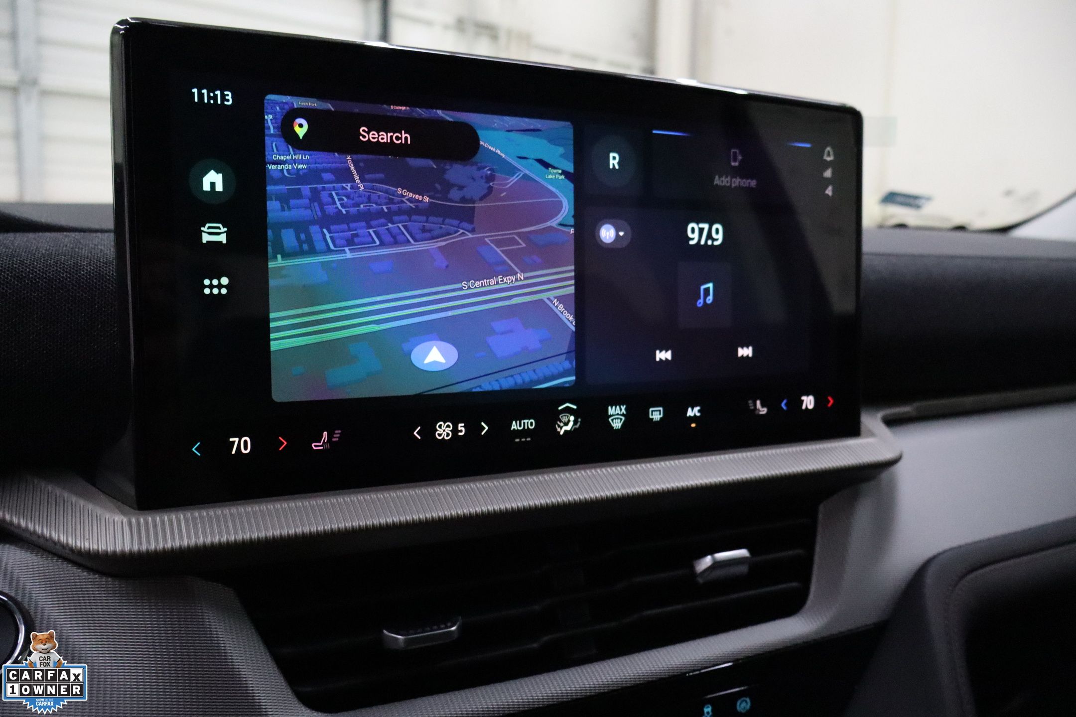 2025 Ford Explorer photo 21