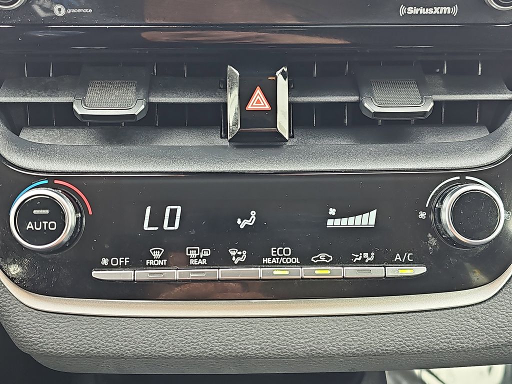 2022 Toyota Corolla Hybrid LE photo 19