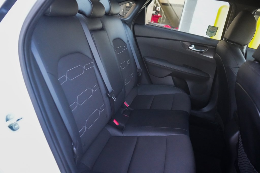 2023 Kia Forte GT-Line photo 32