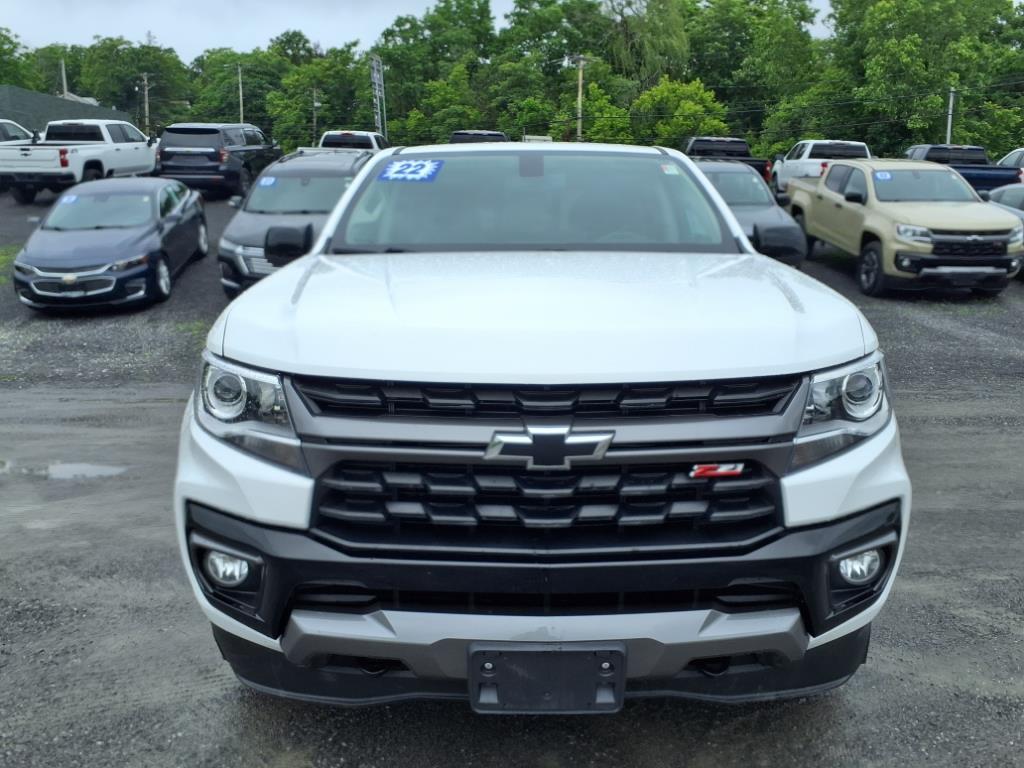 2022 Chevrolet Colorado Z71 photo 2