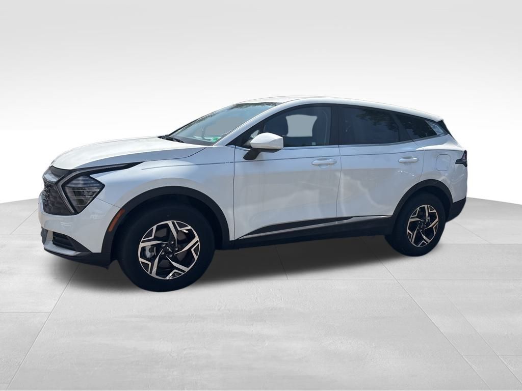 2024 Kia Sportage LX photo 2