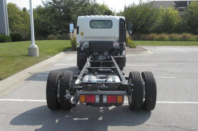 2025 Chevrolet Silverado 4500HD photo 4