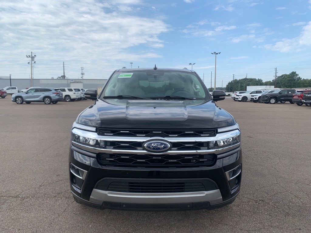 2024 Ford Expedition Limited photo 2