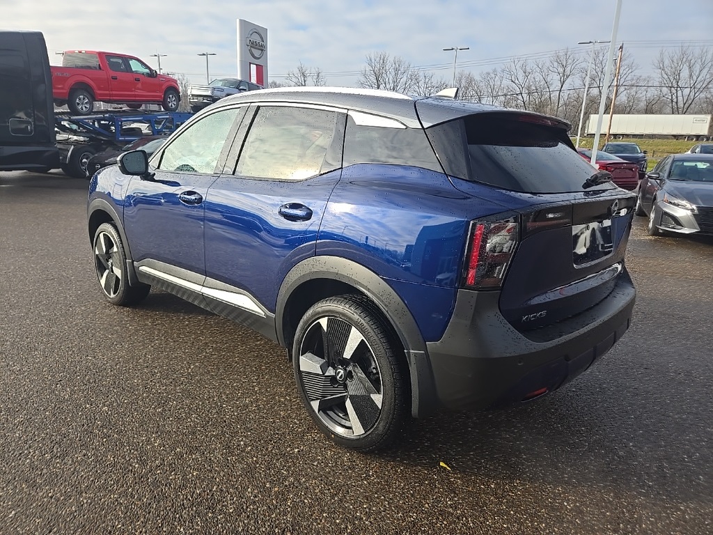 2025 Nissan Kicks SR photo 4
