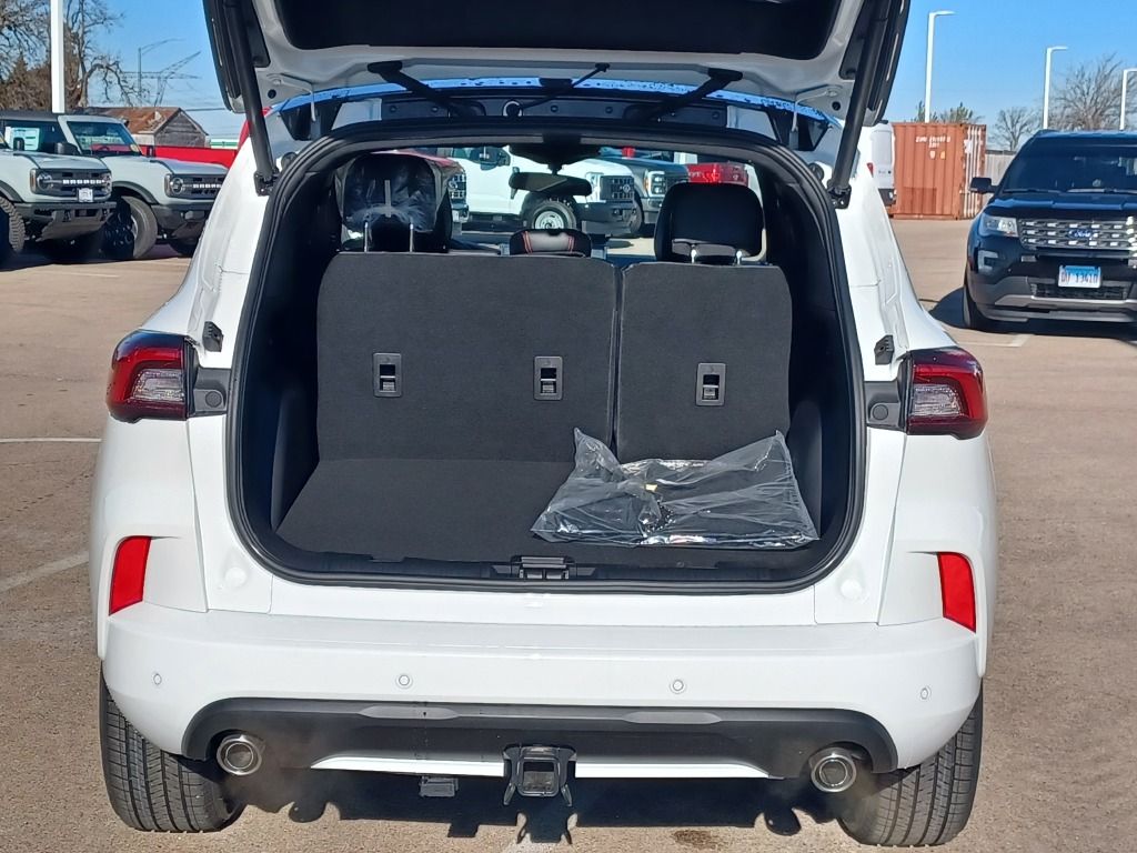 2024 Ford Escape ST-Line Select photo 11
