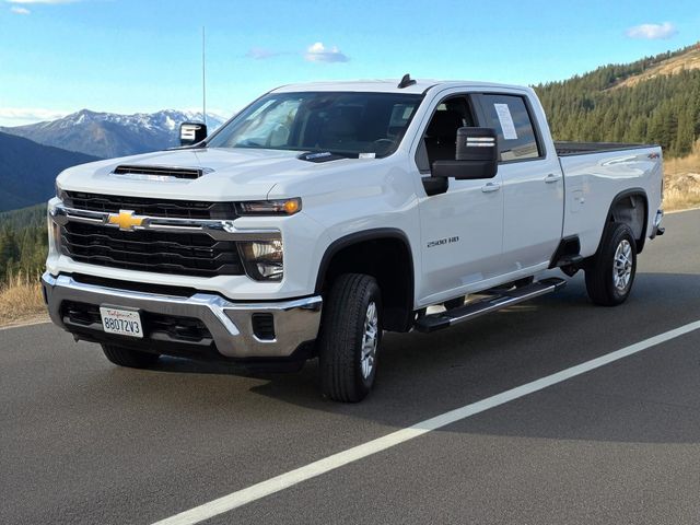 2024 Chevrolet Silverado 2500HD LT photo 4