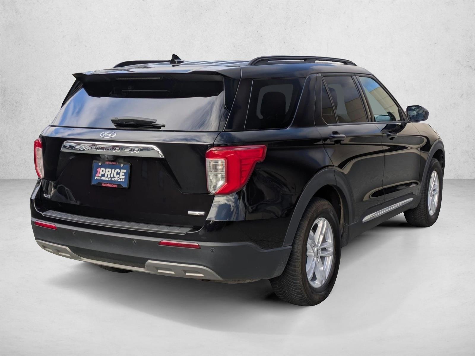 2020 Ford Explorer XLT photo 2