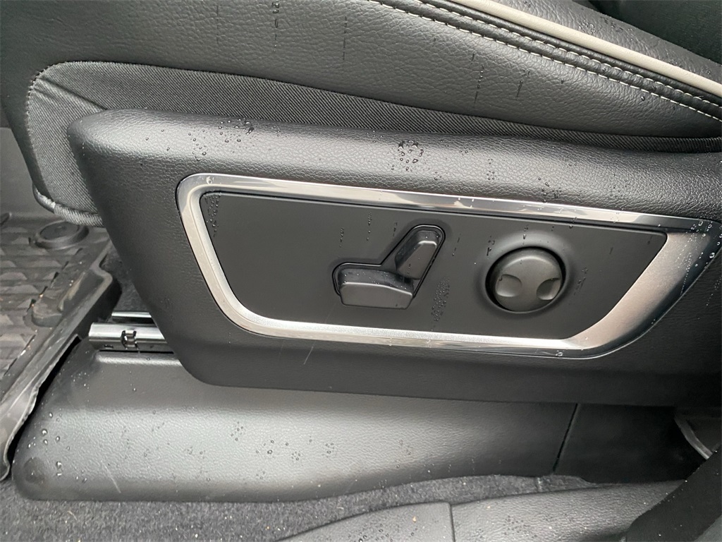 2026 Ram 1500 Laramie photo 10