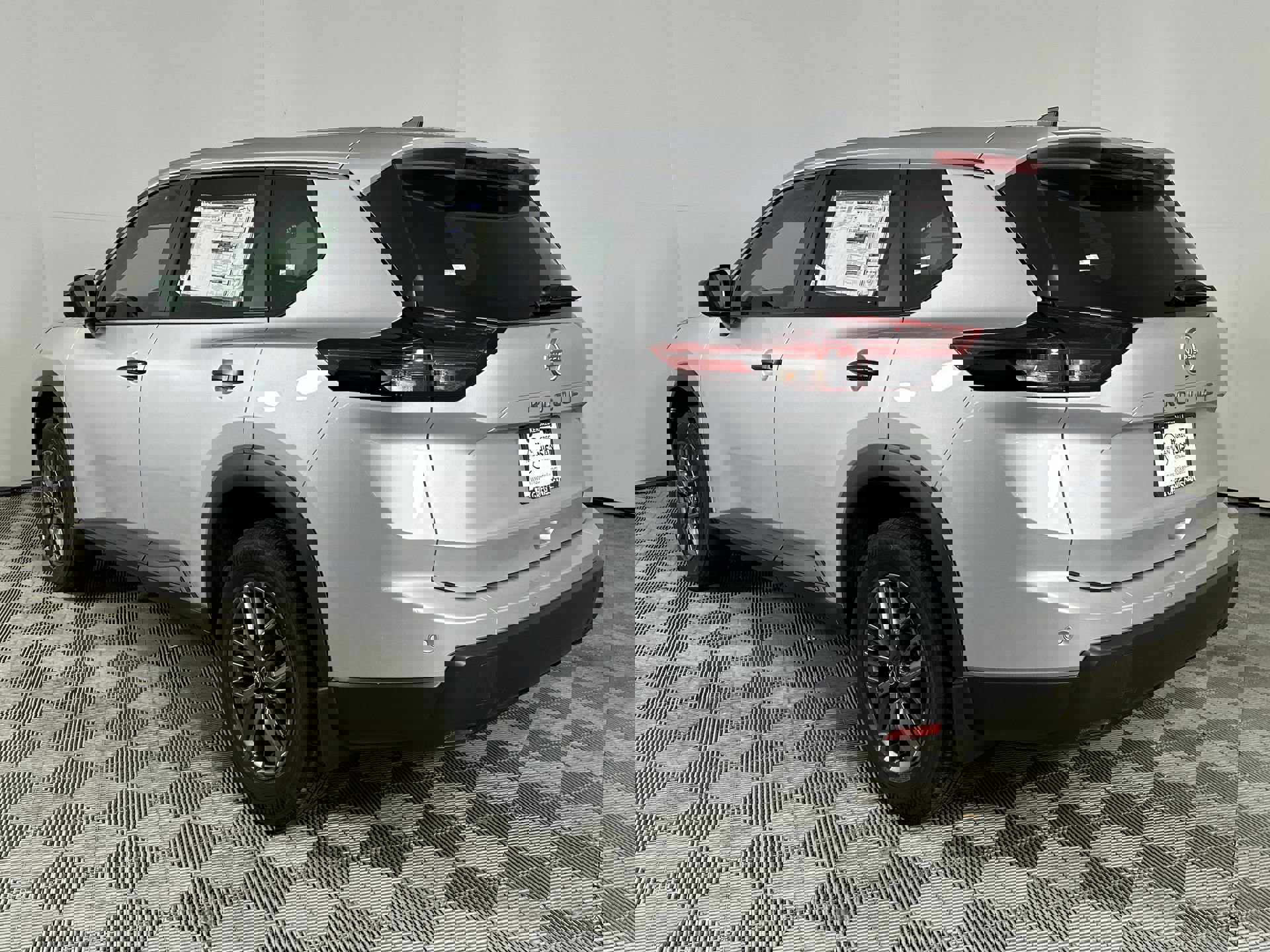 2025 Nissan Rogue S photo 4