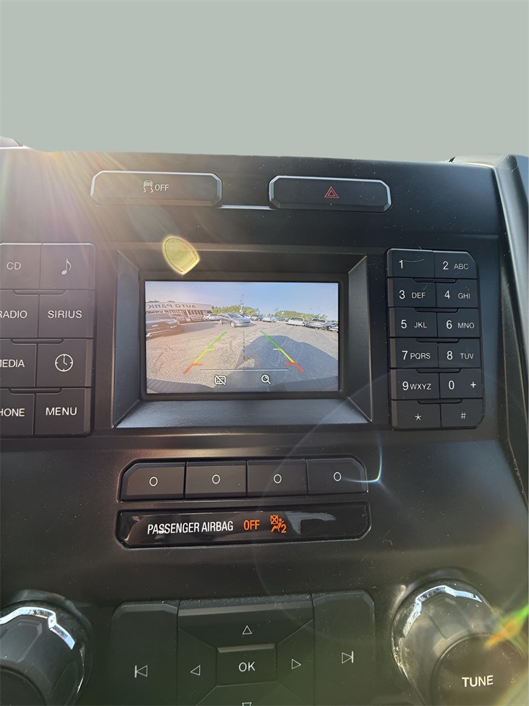 2015 Ford F-150 XLT photo 30