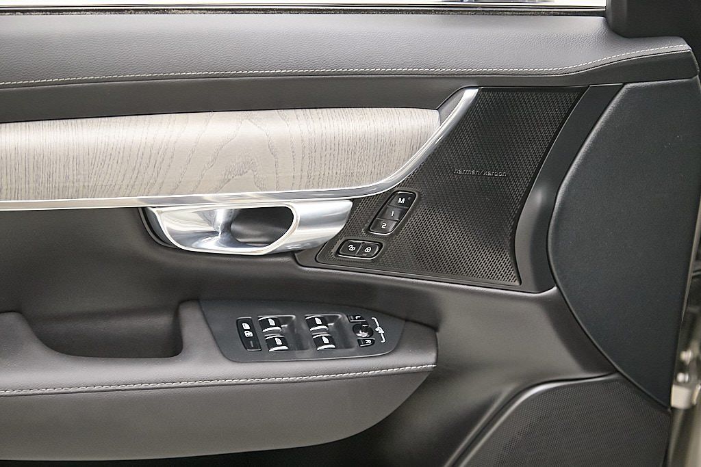 2024 VOLVO S90 - Image 10