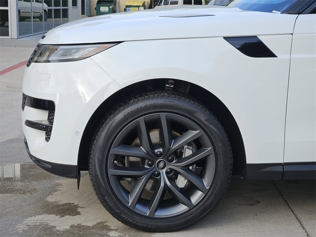 2025 Land Rover Range Rover Sport SE photo 8