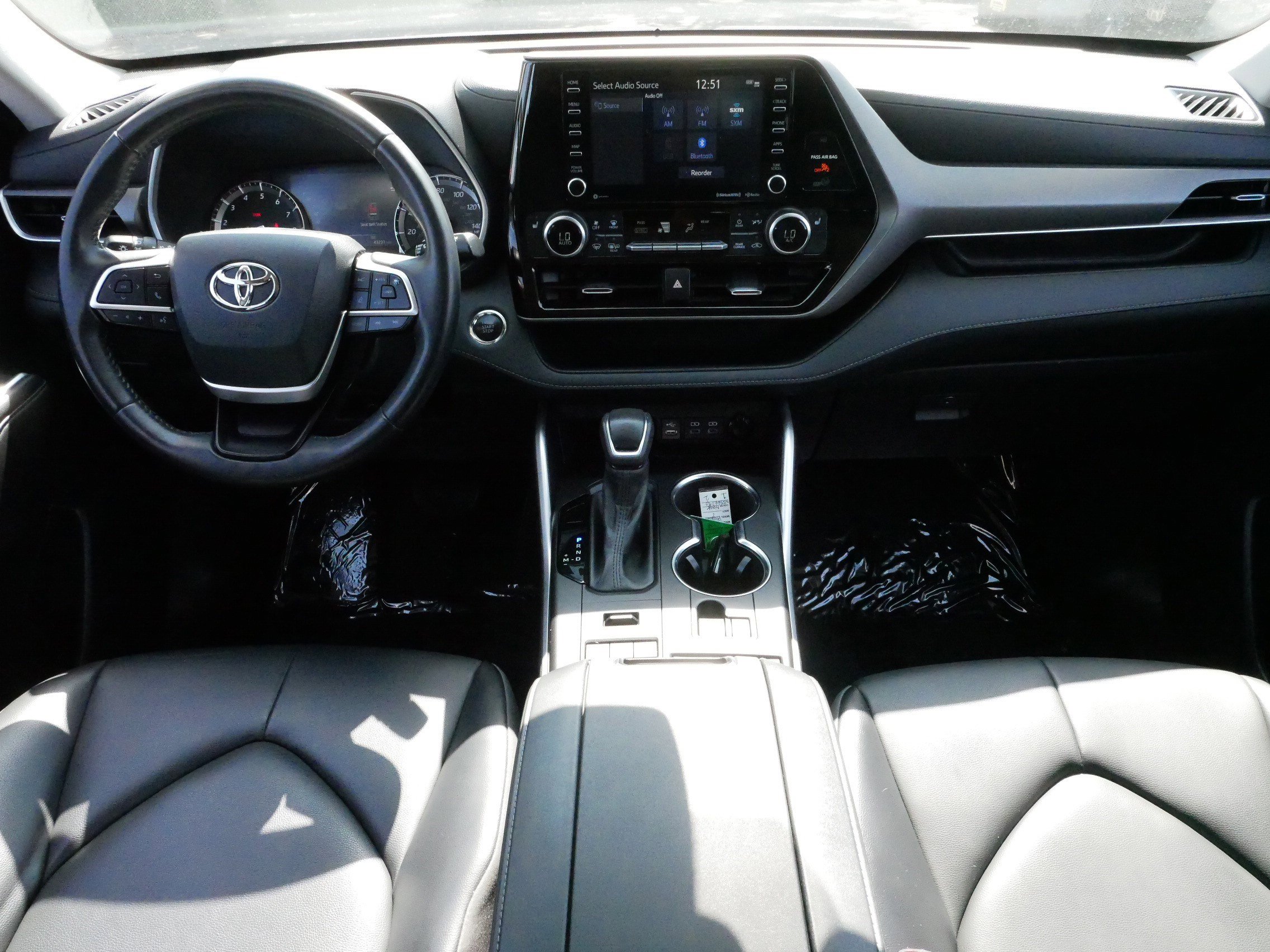 2022 Toyota Highlander XLE photo 10