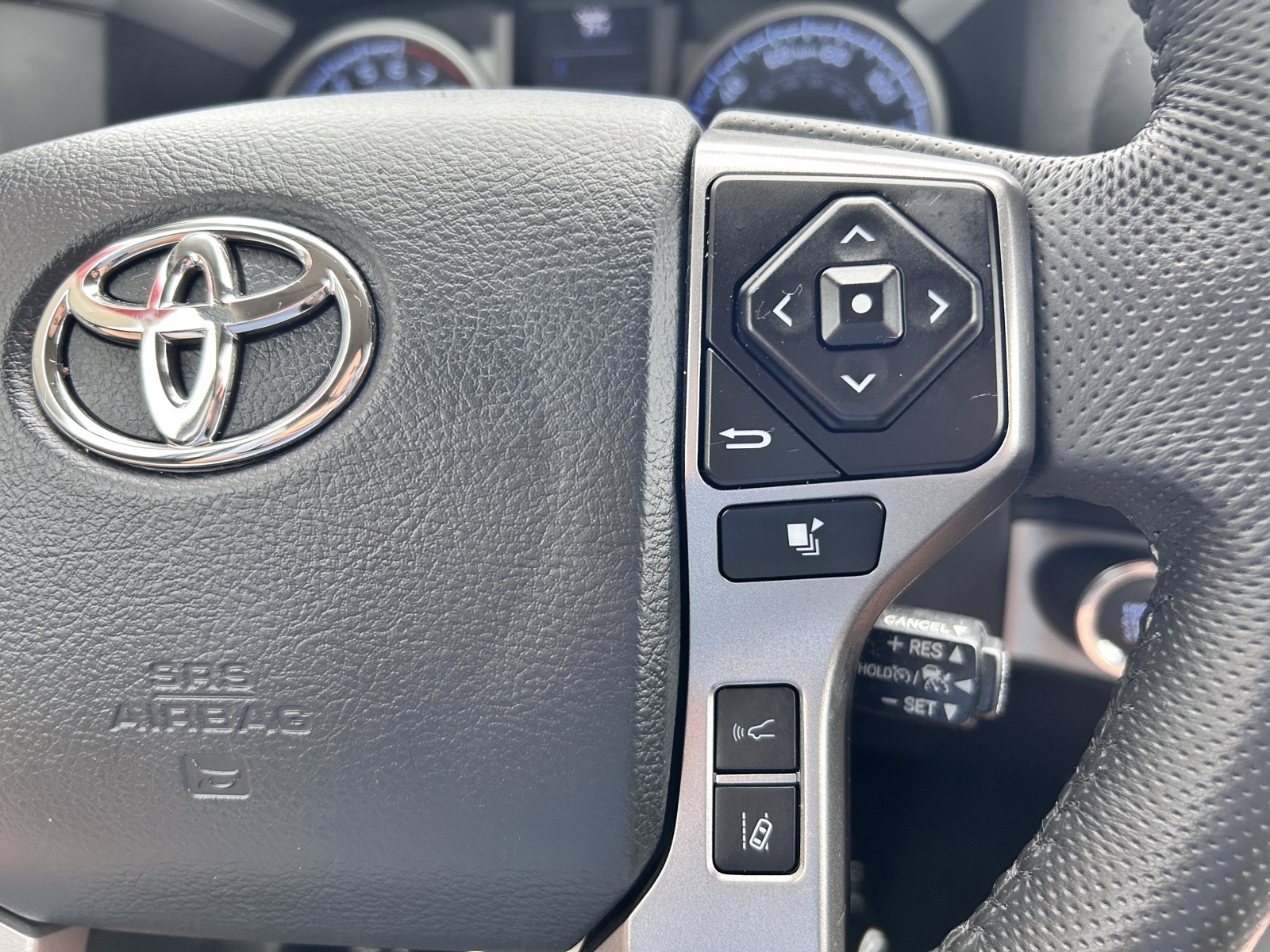 2023 Toyota Tacoma SR5 photo 28