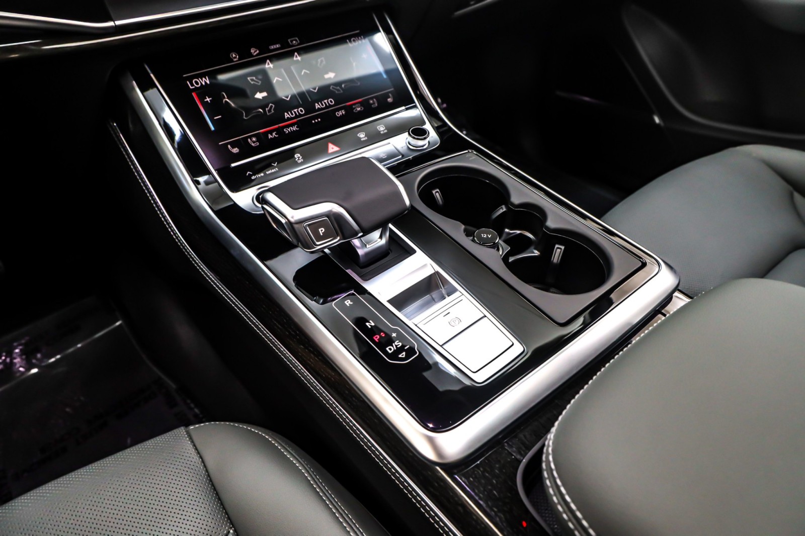 New 2025 Mythos Black Metallic Audi Premium Plus 55 TFSI quattro image 6