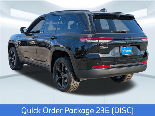 2025 Jeep Grand Cherokee Limited photo 3