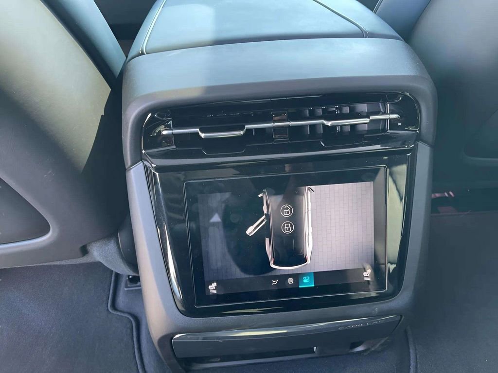 2025 Cadillac Escalade IQ Sport photo 19
