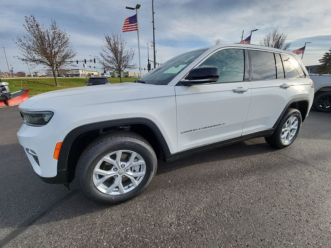 New 2024 Jeep Grand Cherokee Limited Sport Utility in Waconia 21094