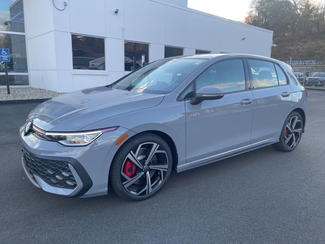 2026 Volkswagen Golf GTI SE photo 2