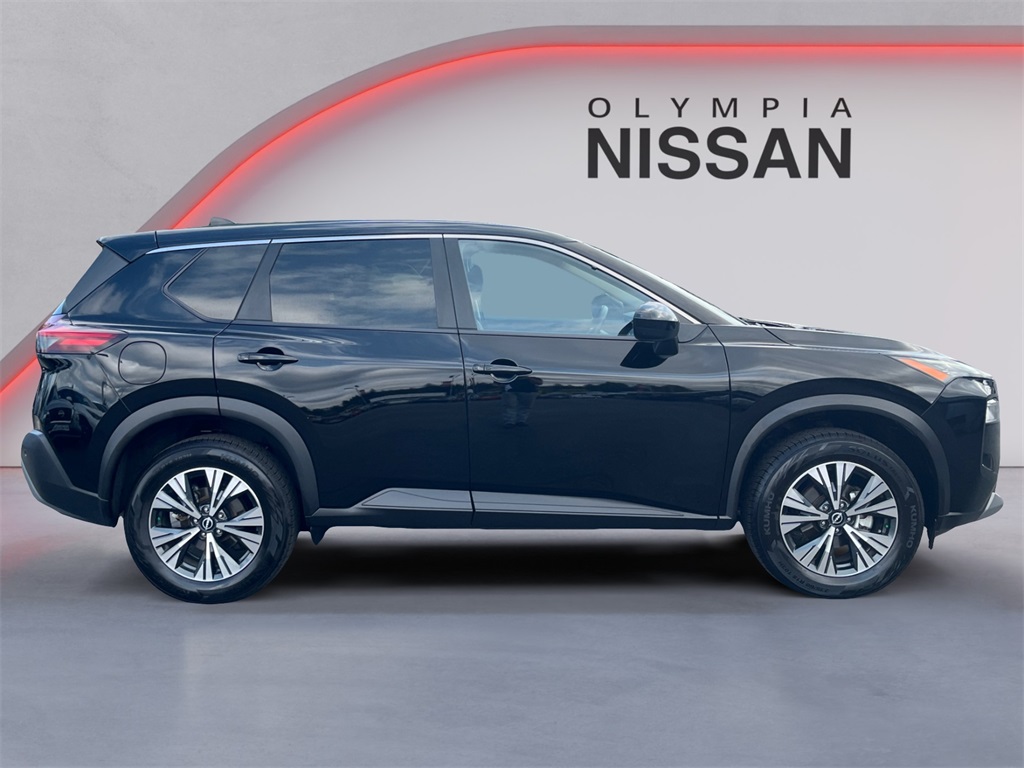 2023 Nissan Rogue SV photo 6