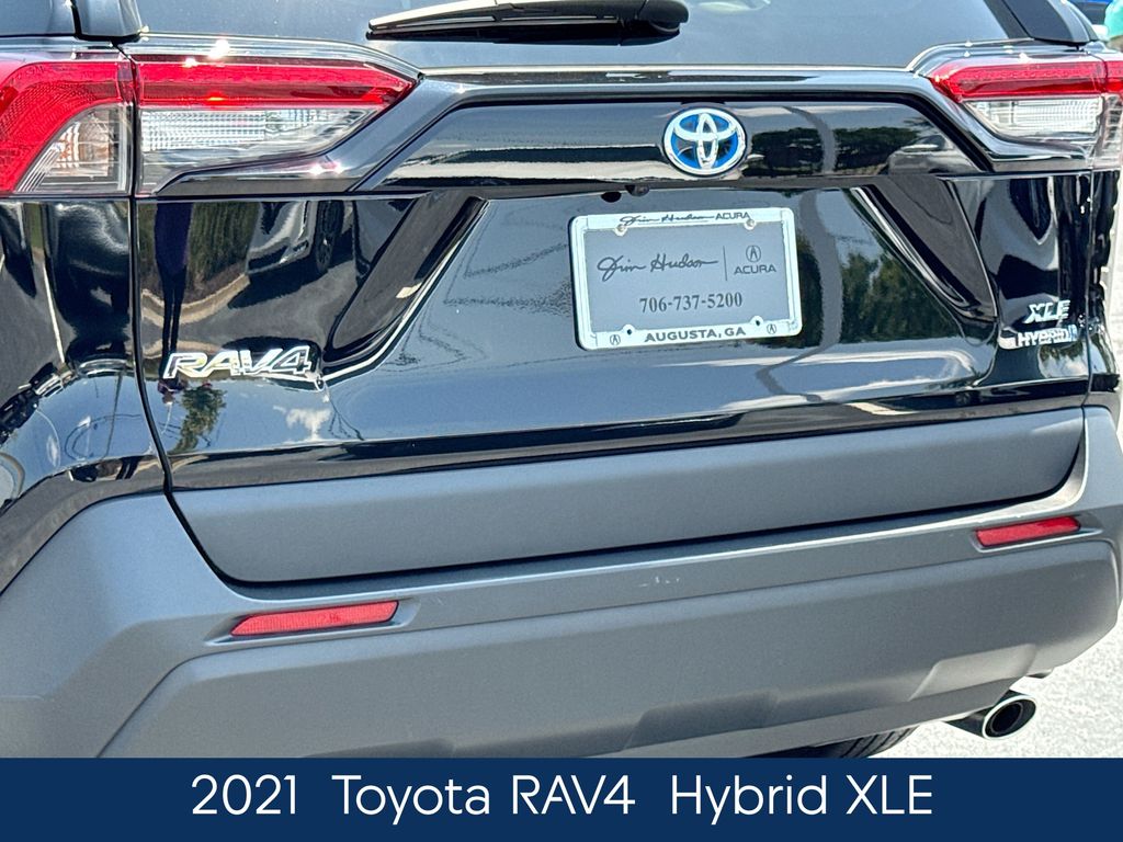2021 Toyota RAV4 Hybrid XLE photo 3