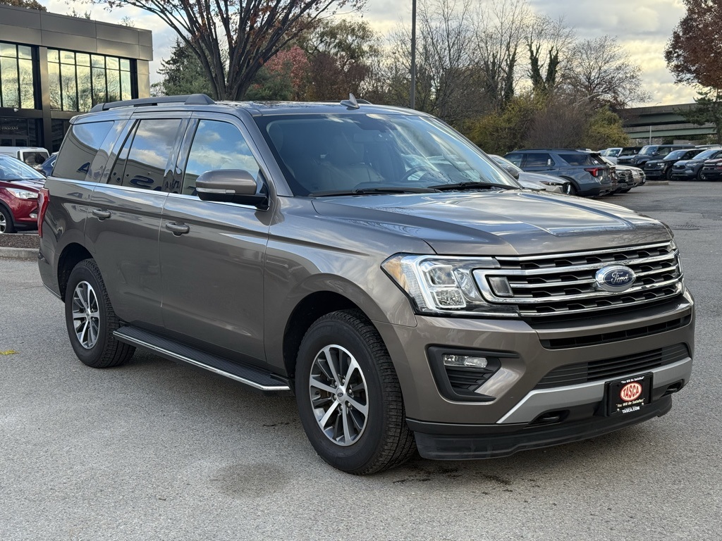 2019 Ford Expedition XLT photo 3