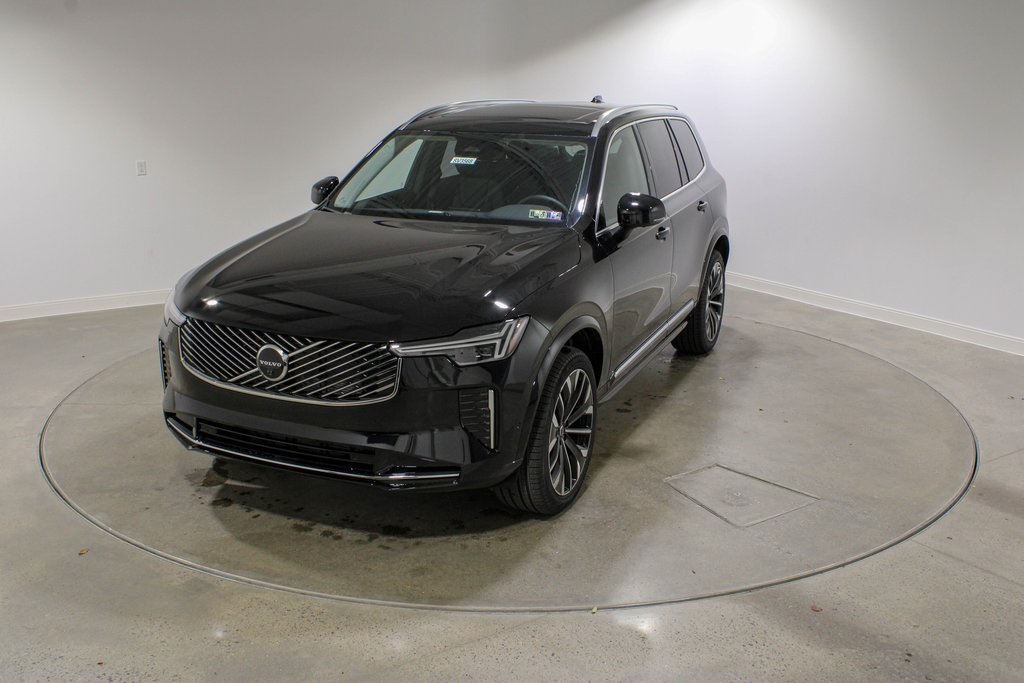 2026 Volvo XC90 Plus's photo