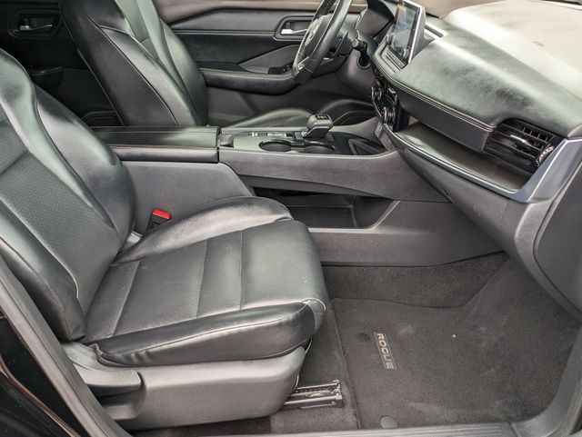 2022 Nissan Rogue SV photo 26