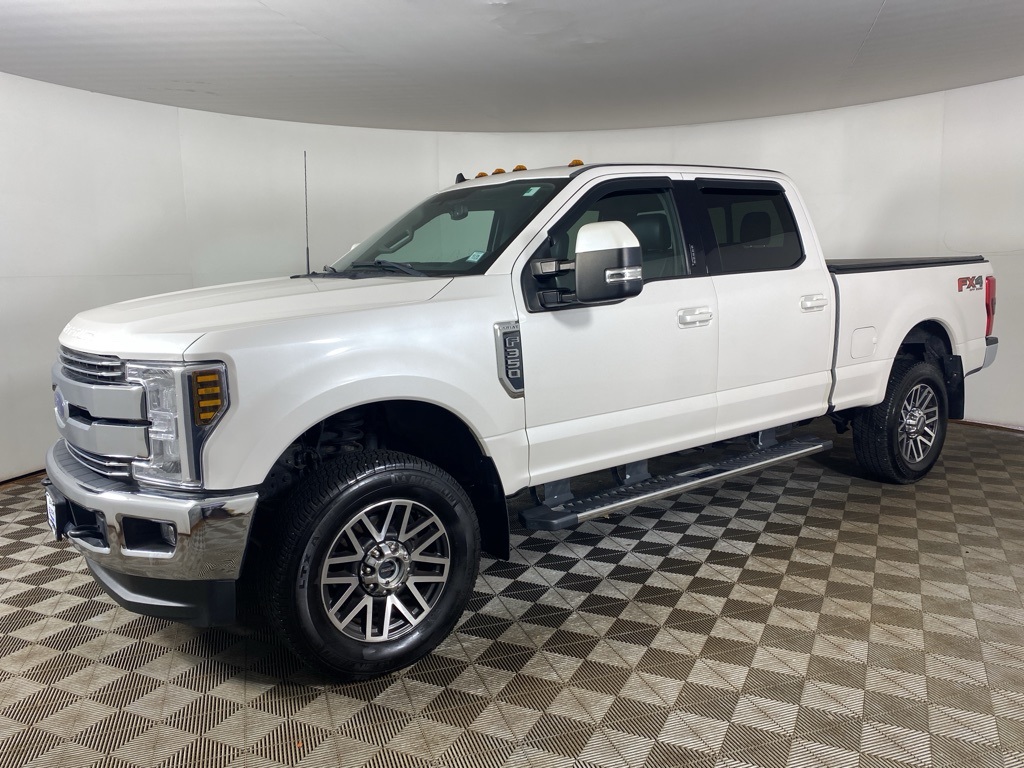 2019 Ford F-350 Lariat photo 4