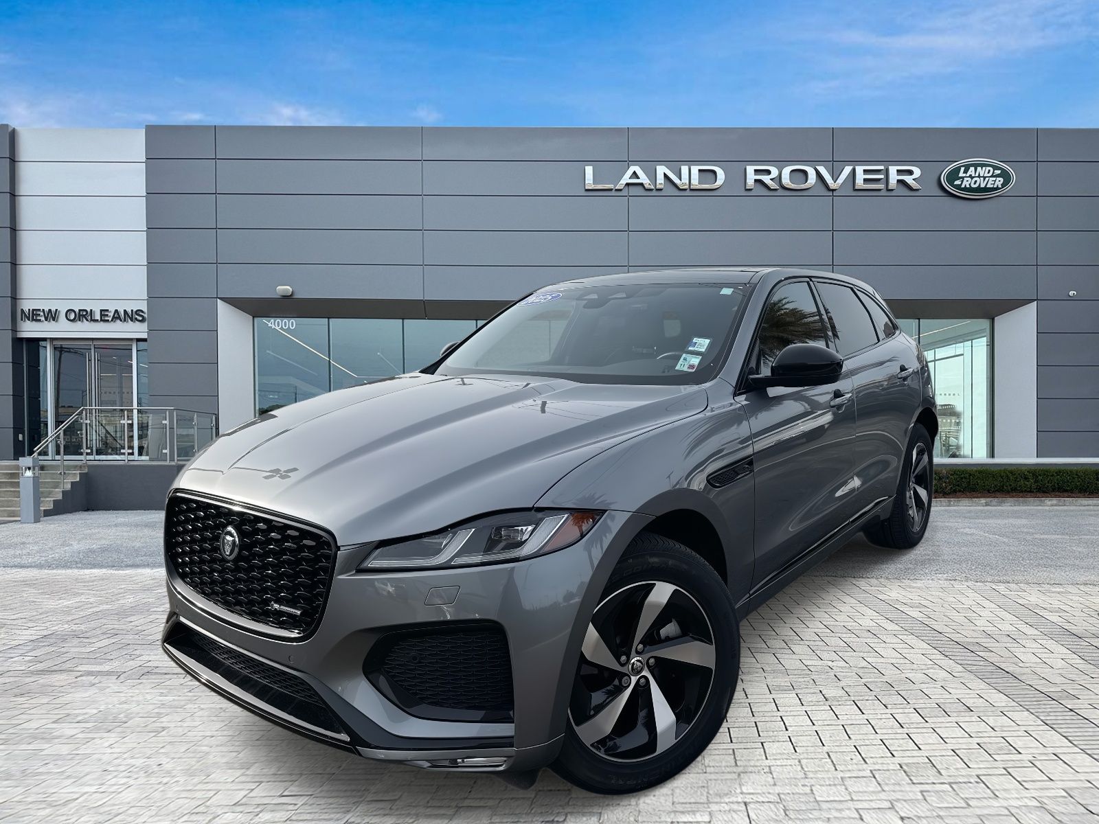 2025 Jaguar F-PACE R-Dynamic S's photo