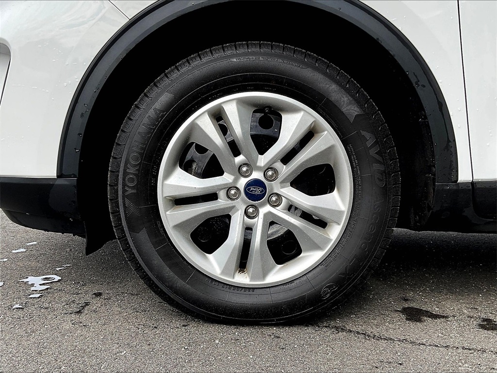 2022 Ford Escape S photo 21