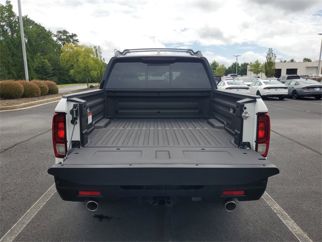 2025 Honda Ridgeline Black Edition photo 9