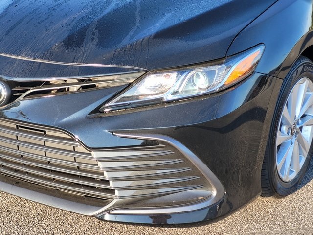 2023 Toyota Camry LE photo 7