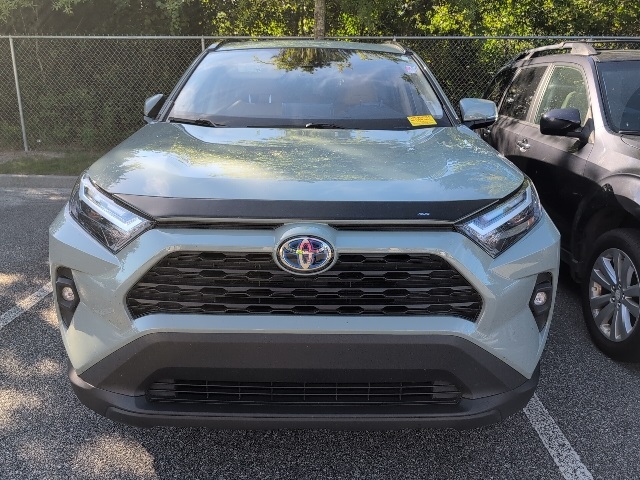 2022 Toyota RAV4 XLE Premium photo 6