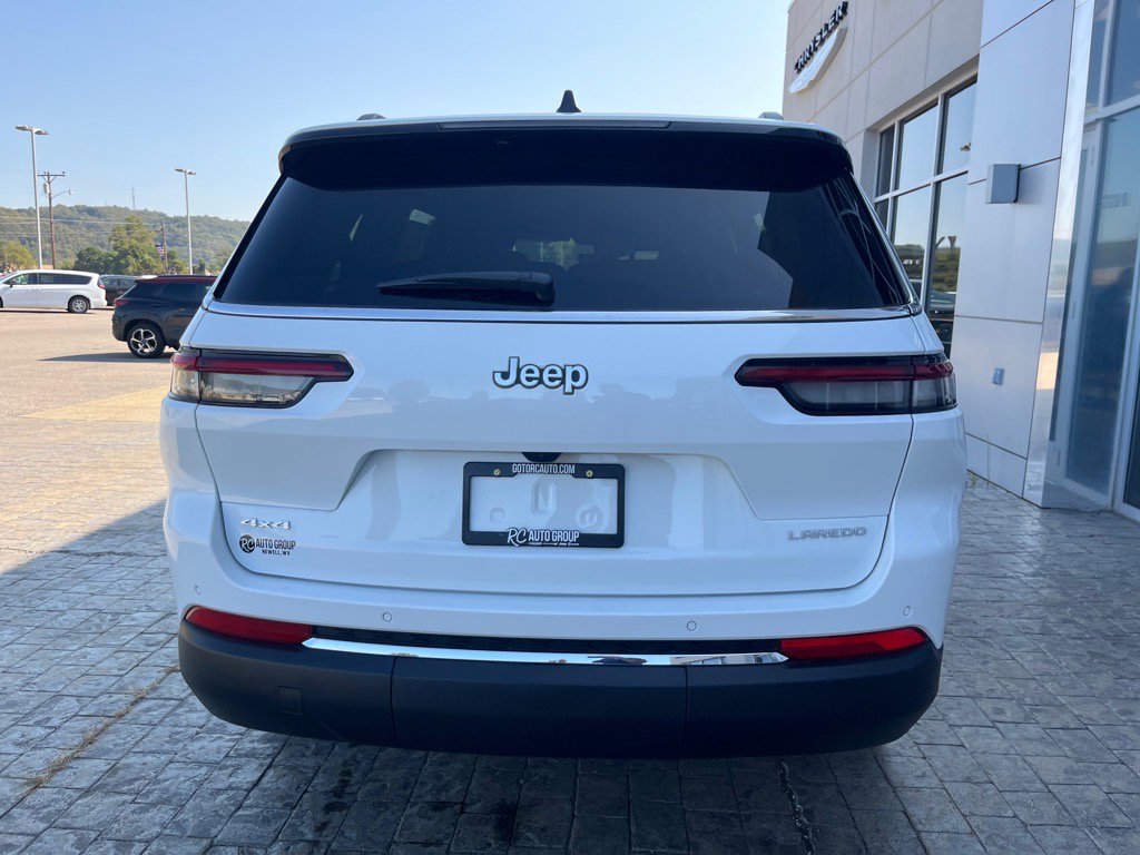 2025 Jeep Grand Cherokee Laredo Altitude photo 4