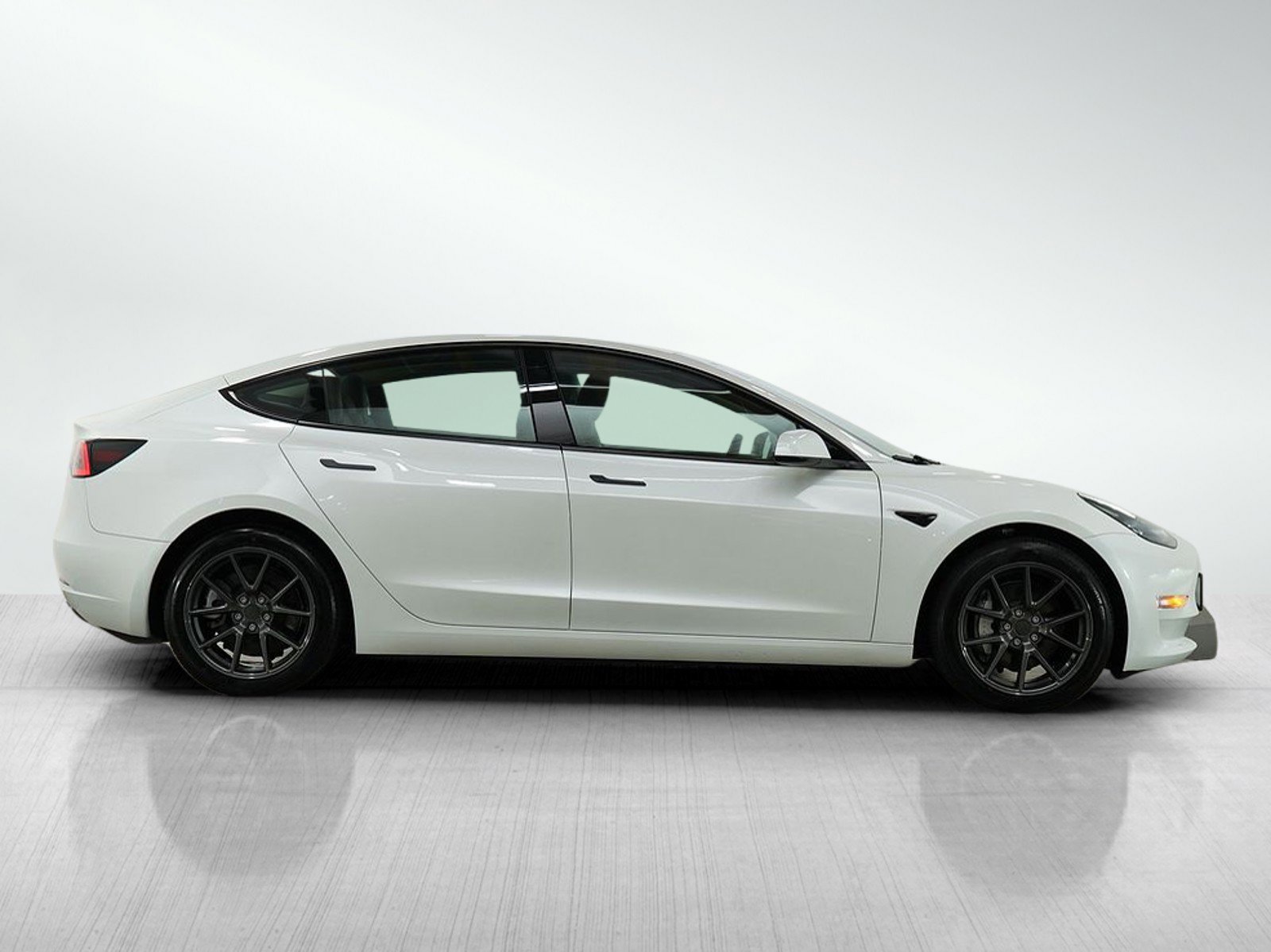2023 Tesla Model 3 Long Range photo 6