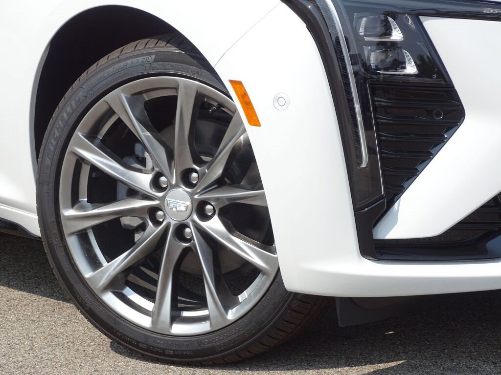 2025 Cadillac CT5 Sport photo 2